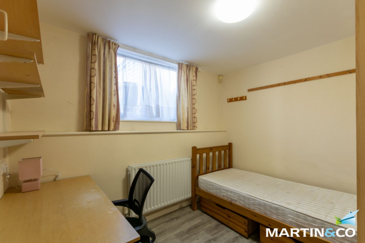 Cross Farm Road, Harborne, B17