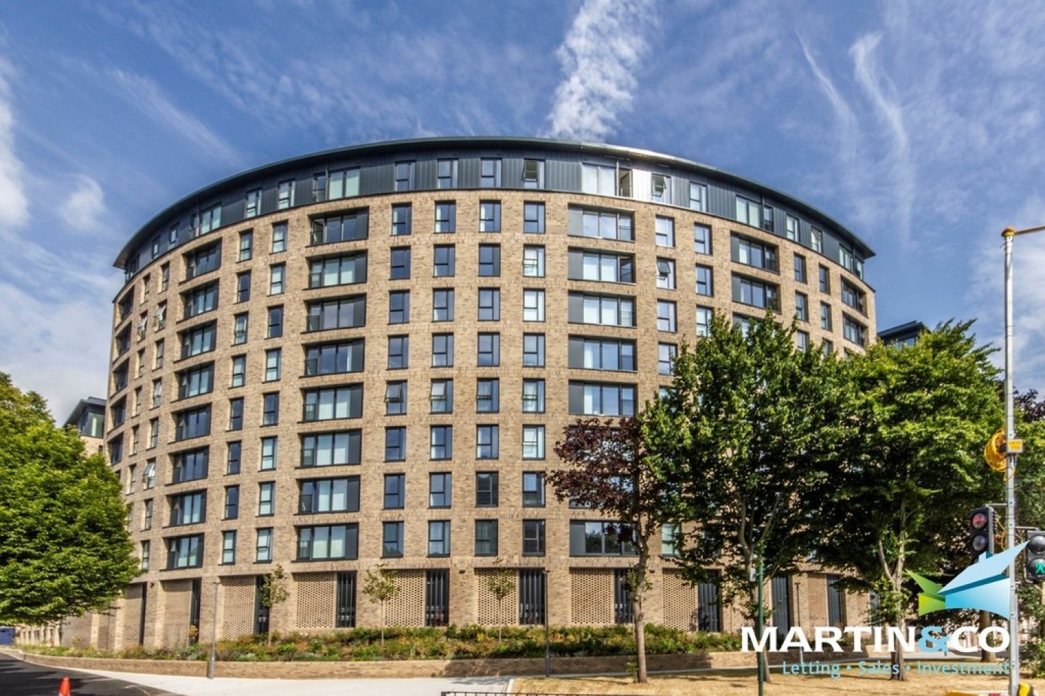 3 bedroom Flat in Lincoln Apartments, Lexington Gardens, Birmingham, B15