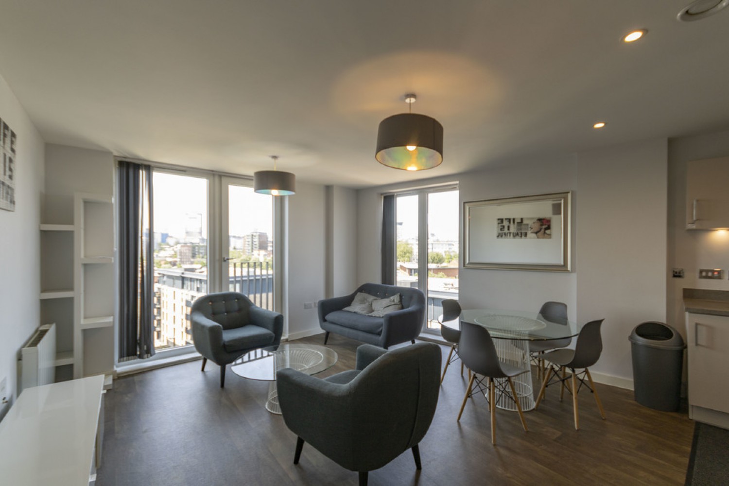 3 bedroom Flat in Lincoln Apartments, Lexington Gardens, Birmingham, B15