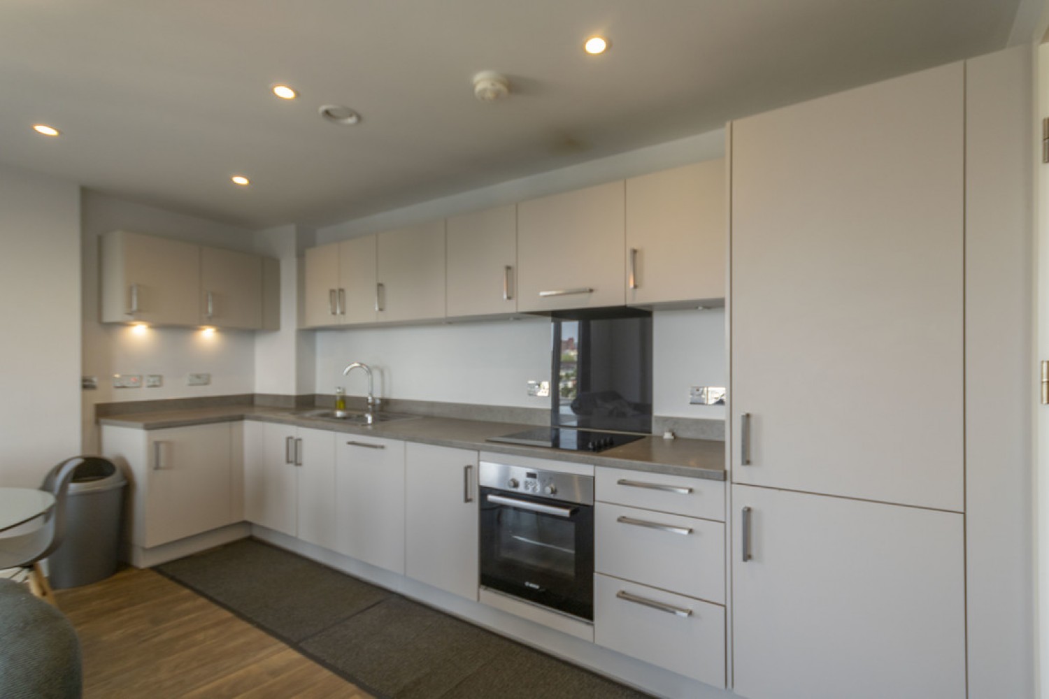 3 bedroom Flat in Lincoln Apartments, Lexington Gardens, Birmingham, B15