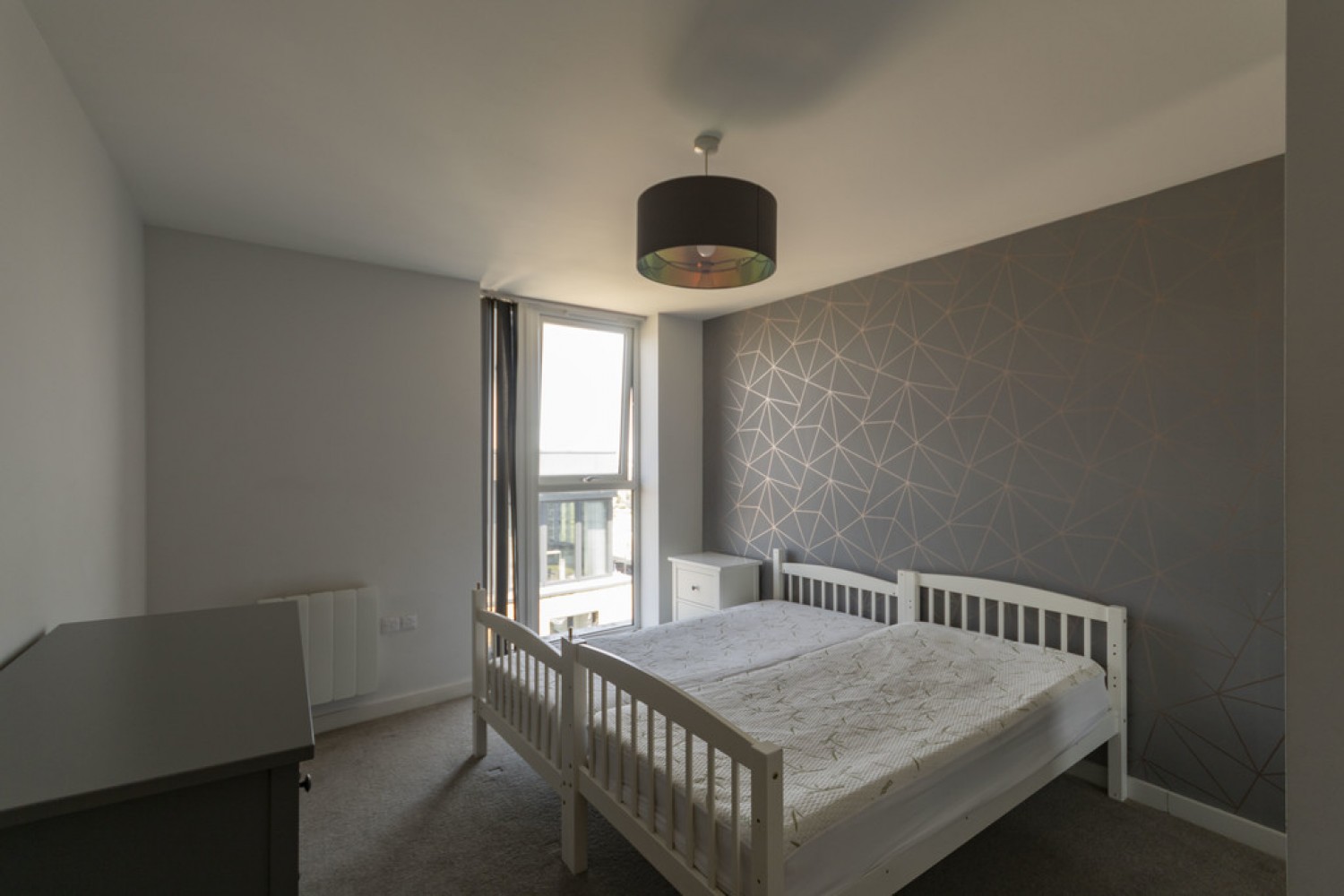 3 bedroom Flat in Lincoln Apartments, Lexington Gardens, Birmingham, B15