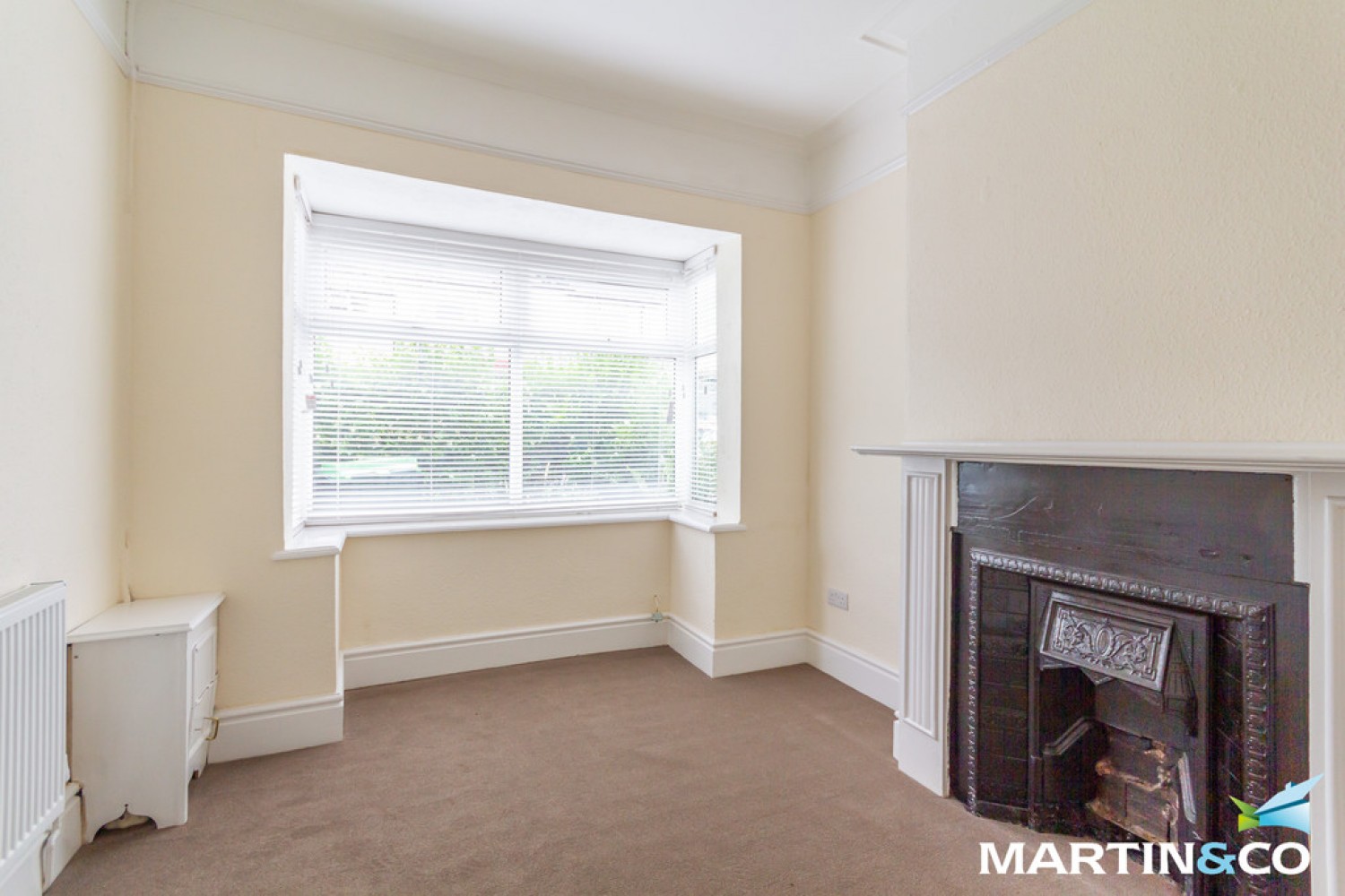 Dunsford Road, Bearwood, B66