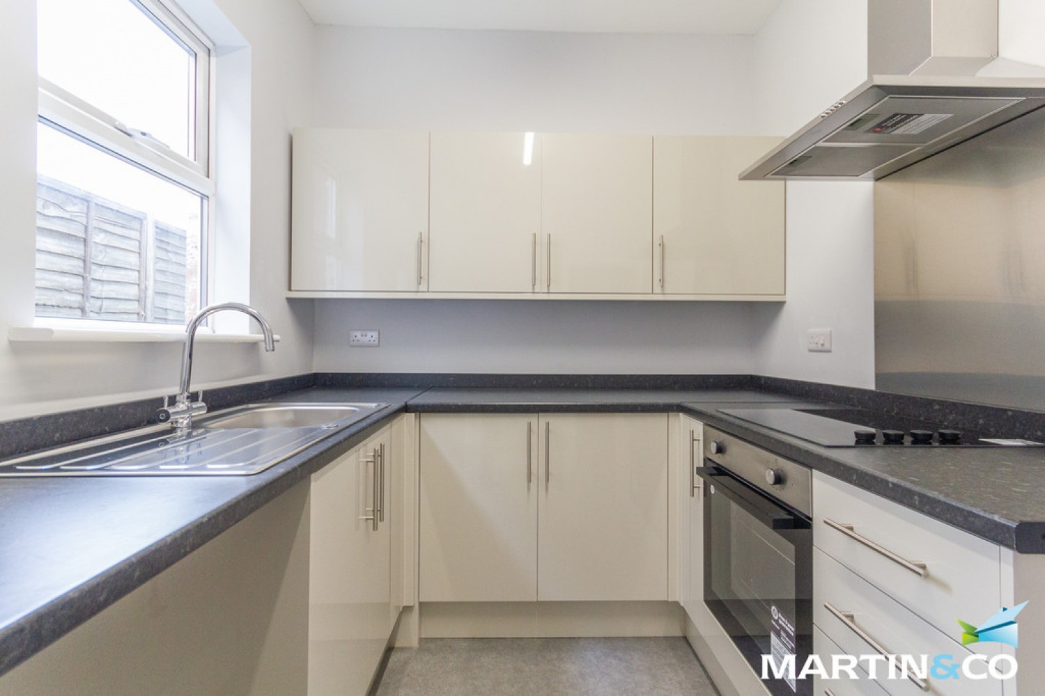 Dunsford Road, Bearwood, B66