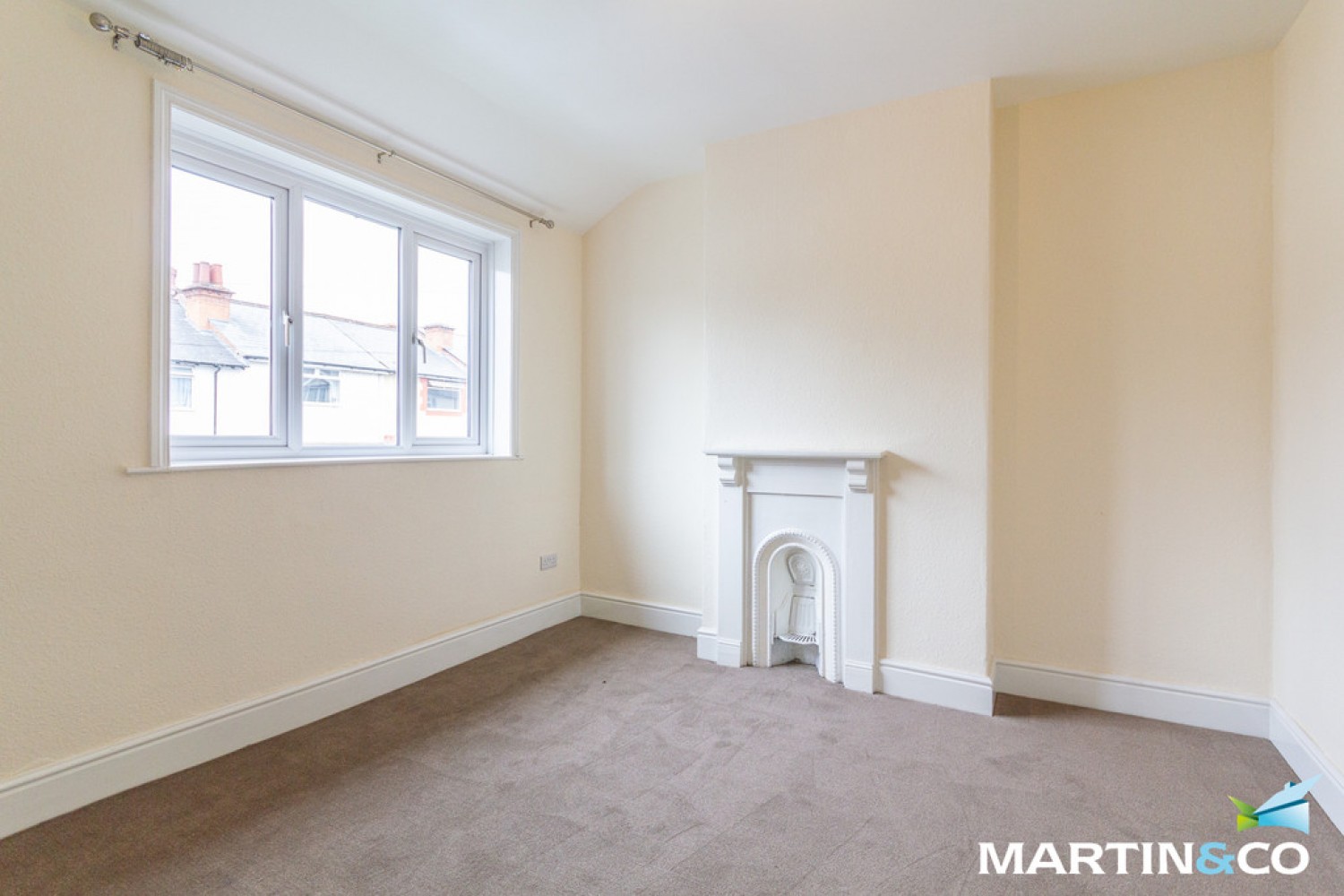 Dunsford Road, Bearwood, B66