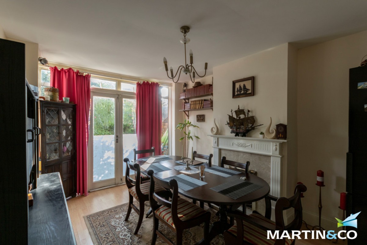 Bell Holloway, Northfield, B31