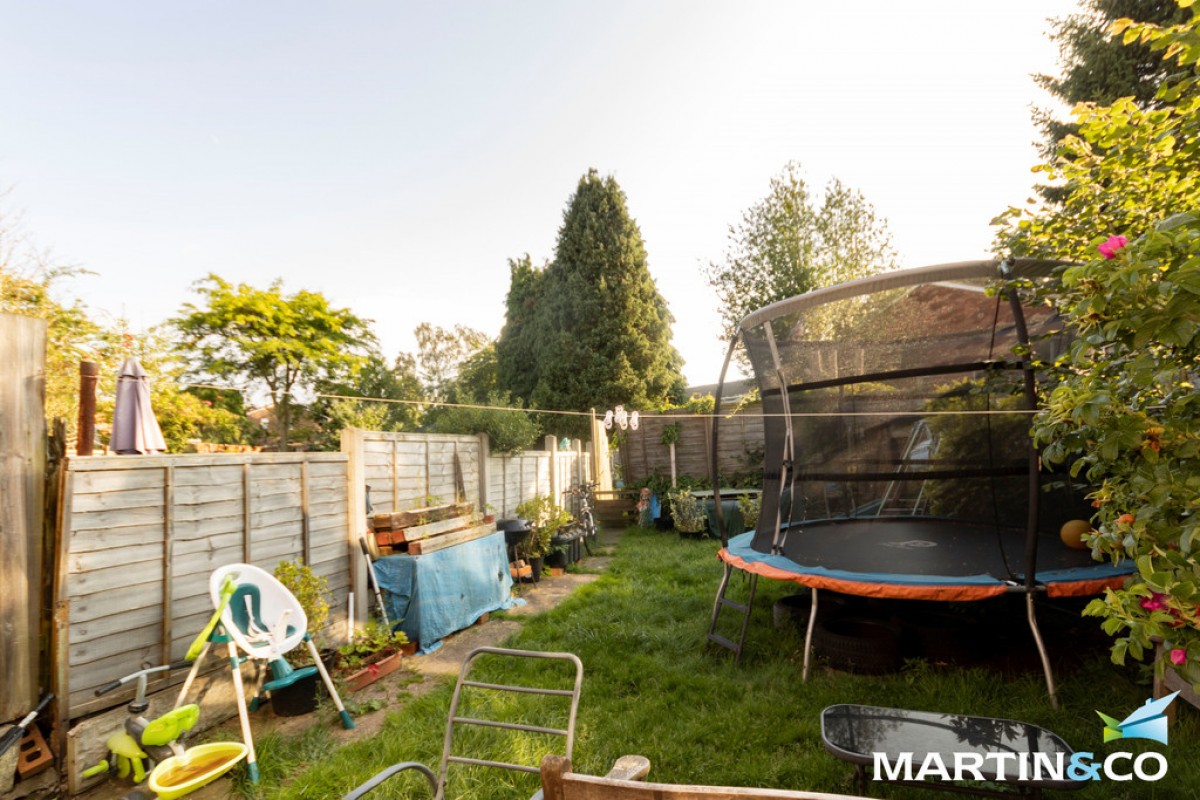Bell Holloway, Northfield, B31