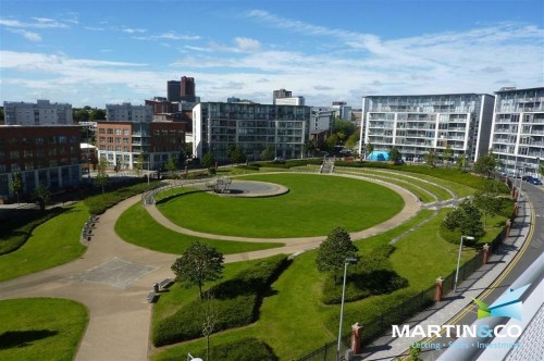 Longleat Avenue, Park Central, B15
