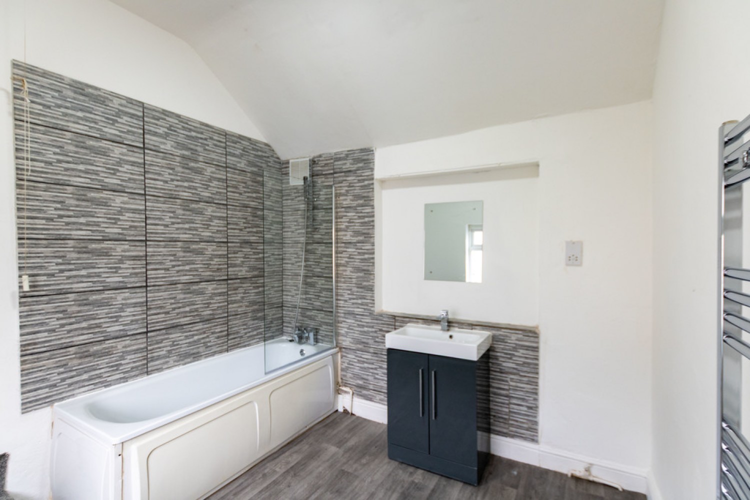 2 bedroom Flat in Ethel Street, Bearwood, B67