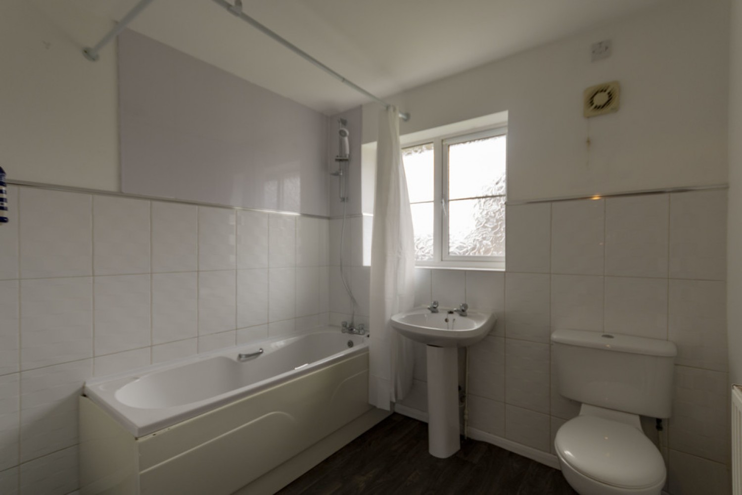 3 bedroom House in Wallbrook Street, Coseley, WV14