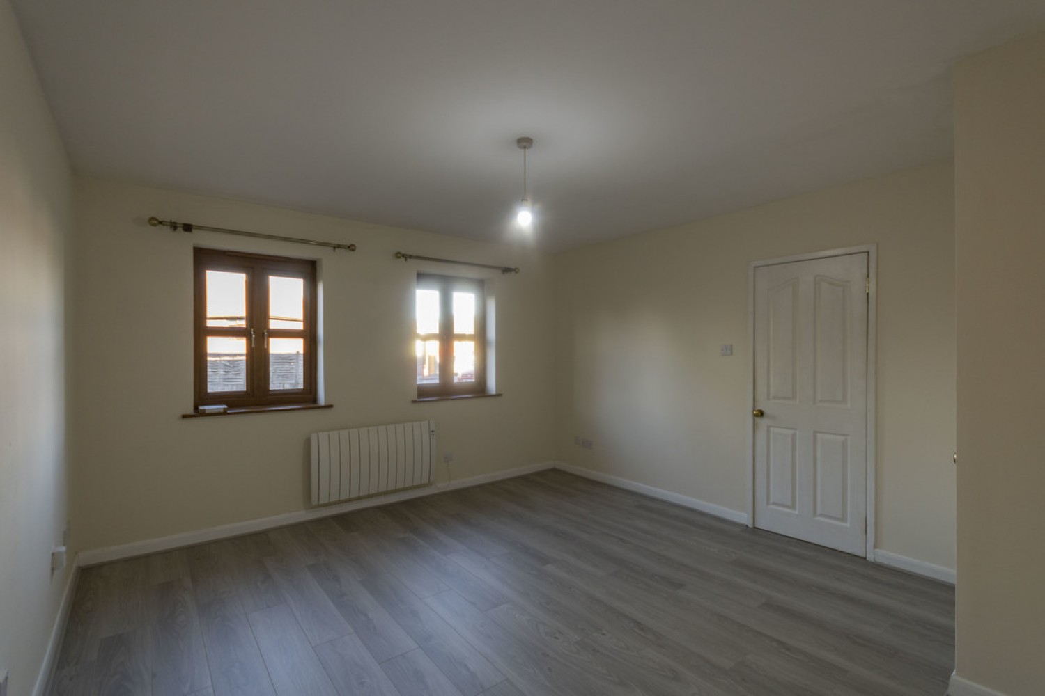 2 bedroom Flat for Letting Bank Street, Coseley, WV14