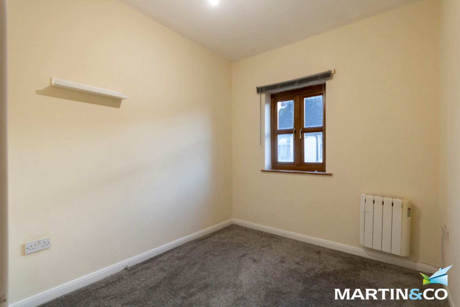 2 bedroom Flat for Letting Bank Street, Coseley, WV14