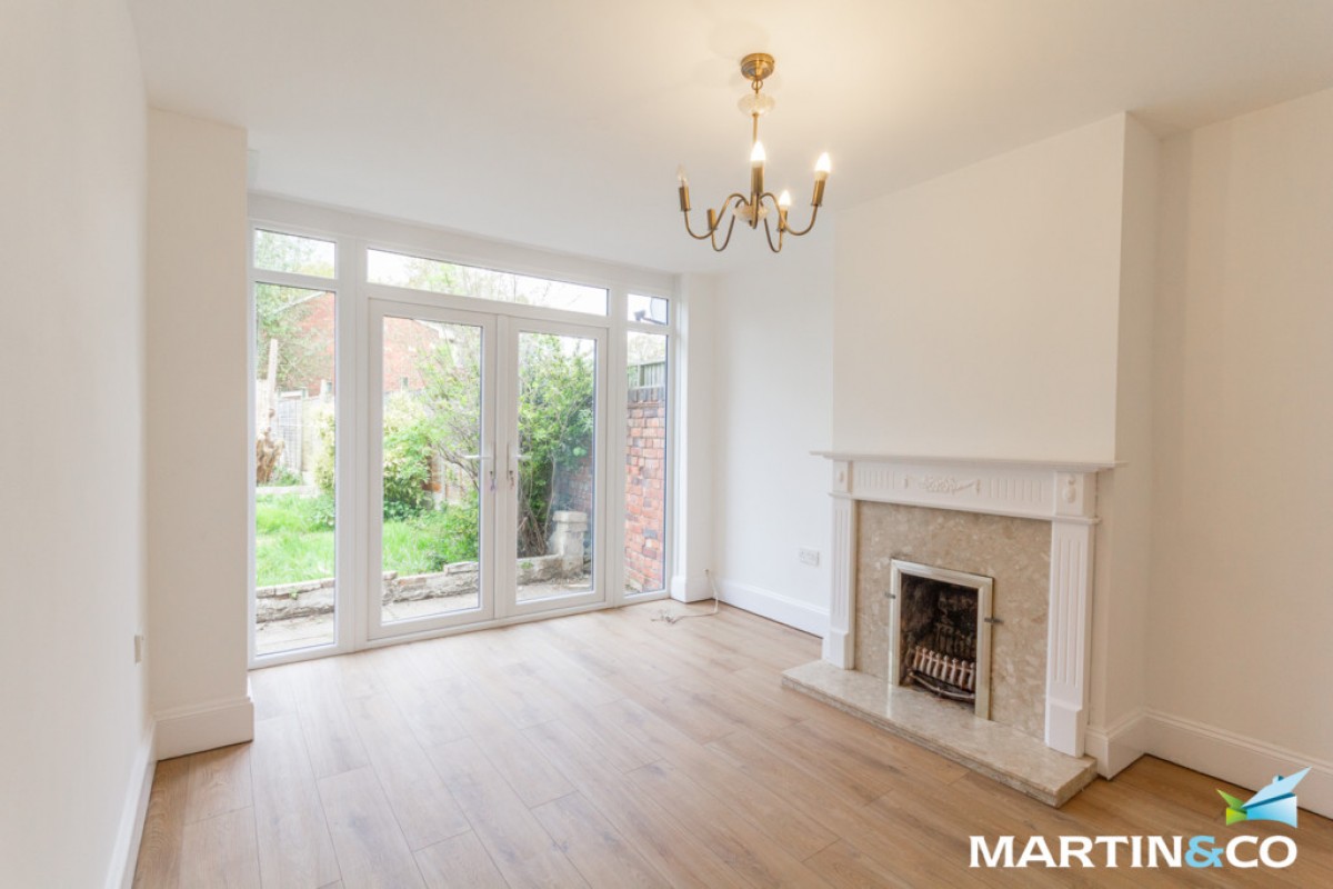 Bell Holloway, Northfield, B31