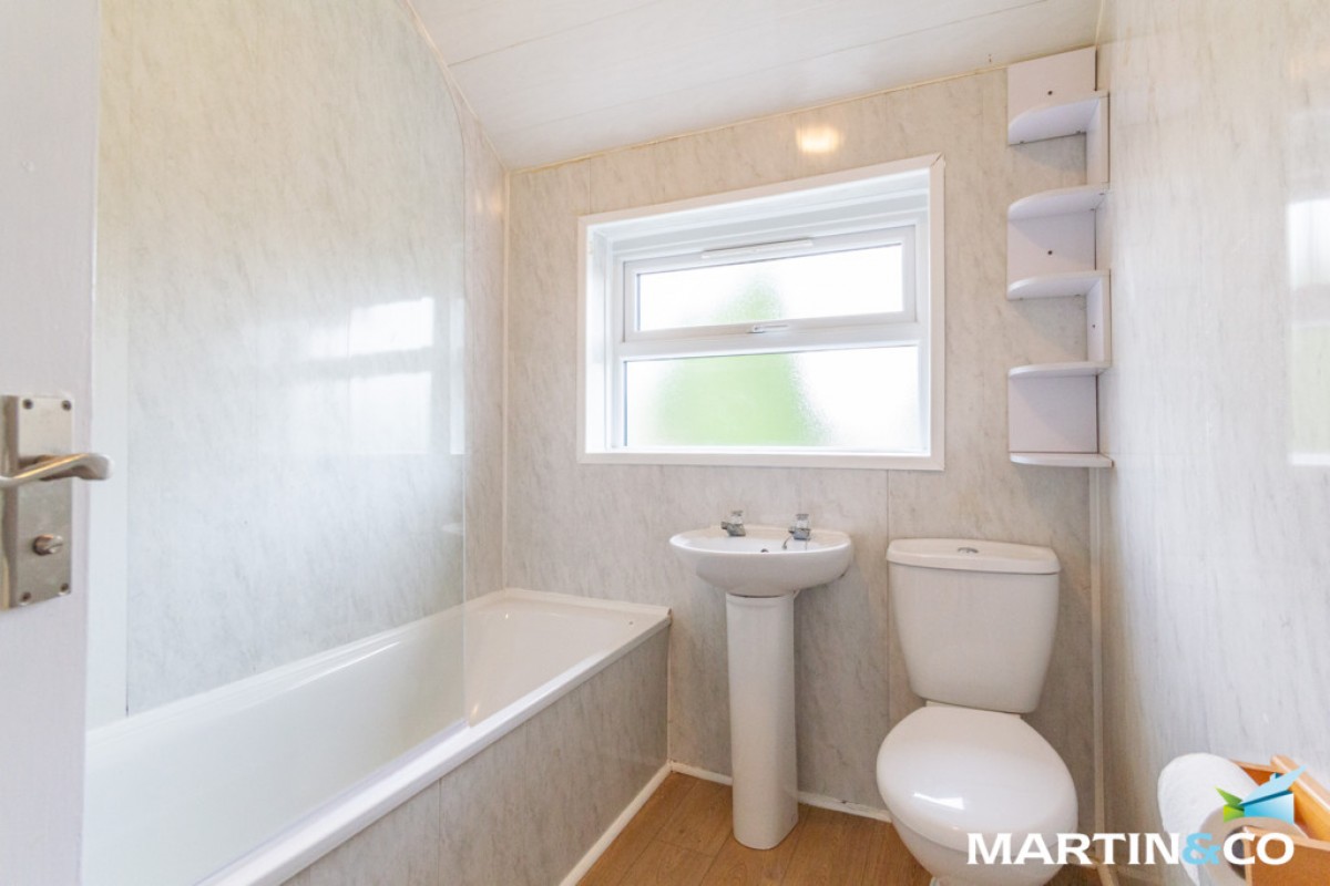 Bell Holloway, Northfield, B31