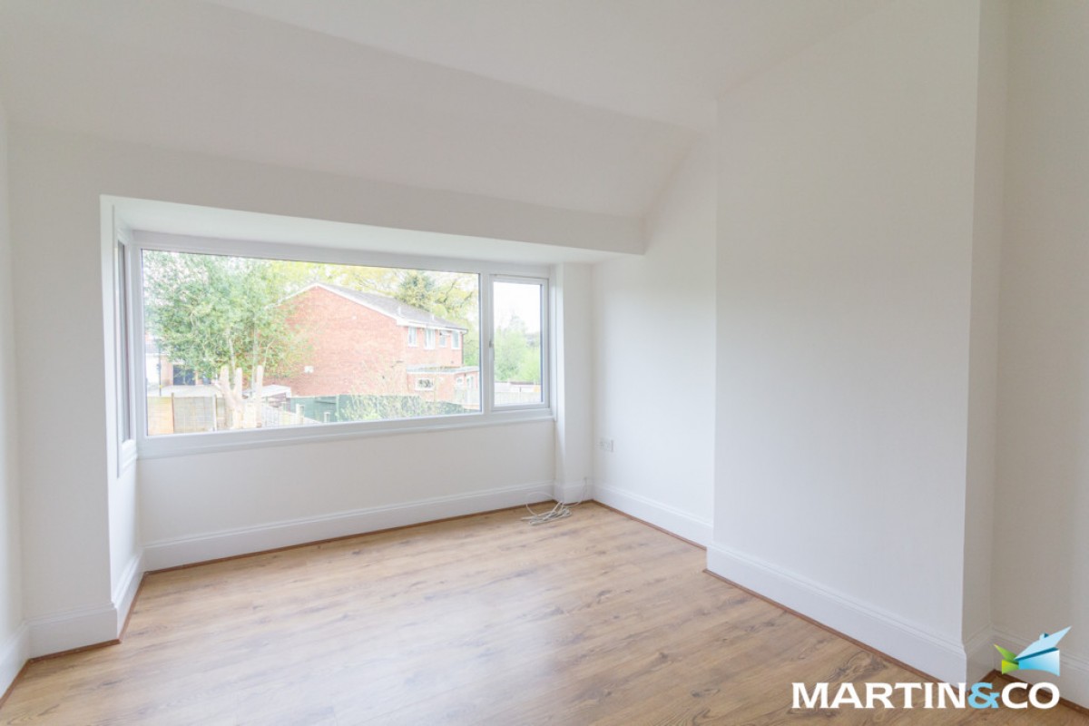 Bell Holloway, Northfield, B31