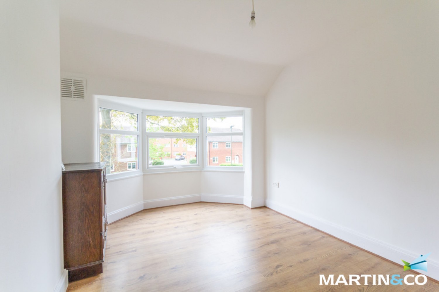 Bell Holloway, Northfield, B31