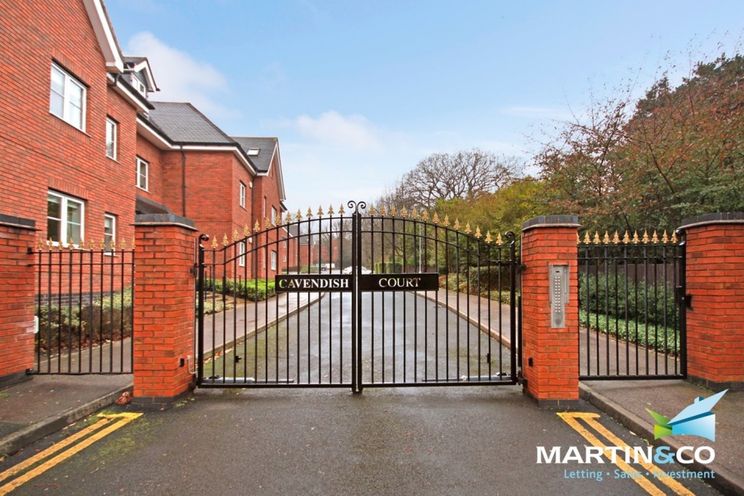 2 bedroom Flat for Sale Cavendish Court, Oakhill Close, Harborne, B17