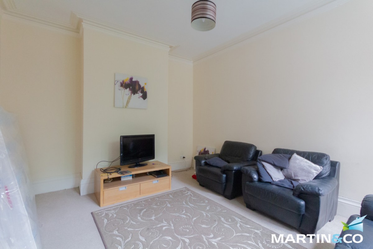 Room 4, 33 Carlyle Road