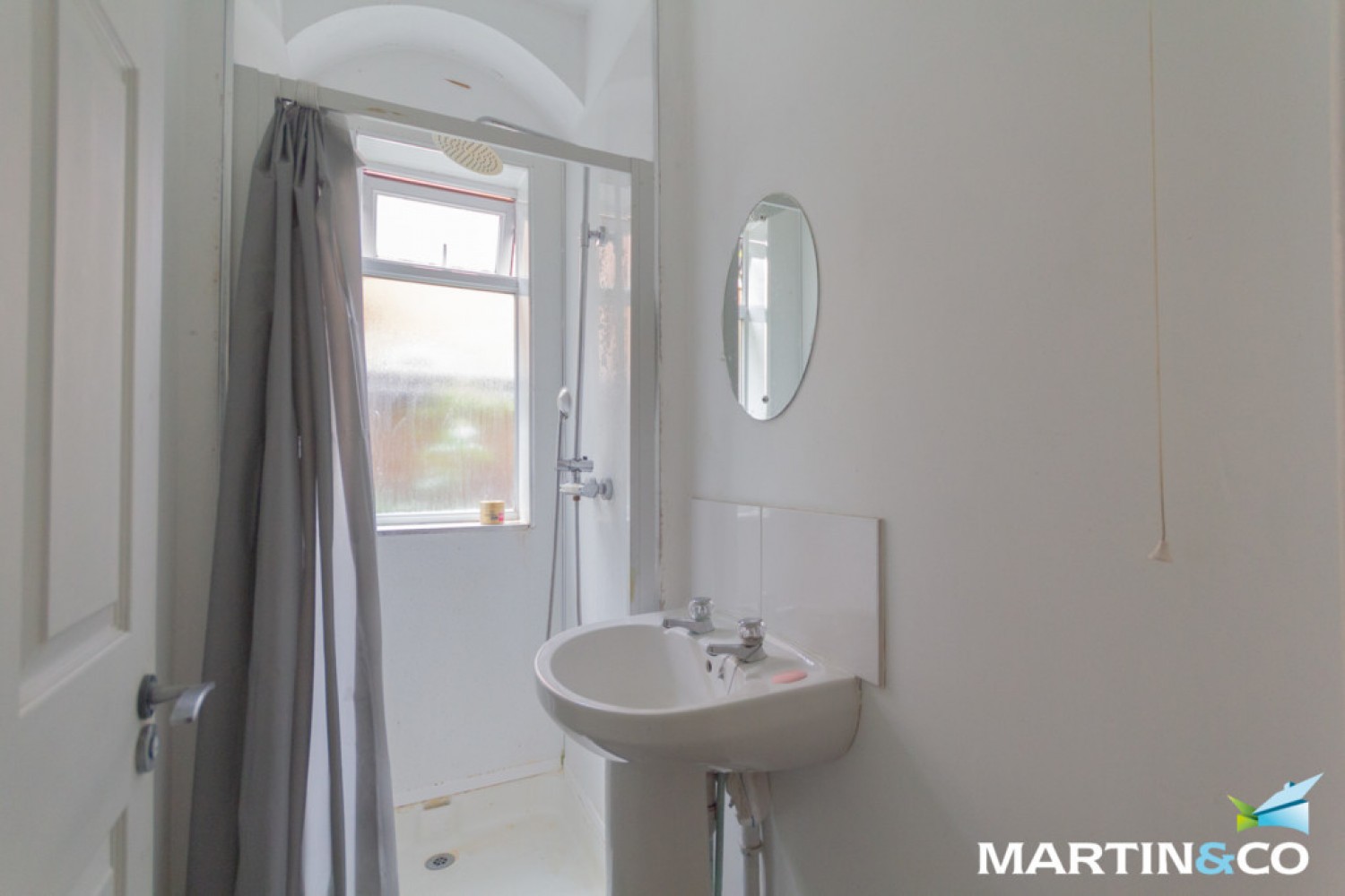 Room 4, 33 Carlyle Road