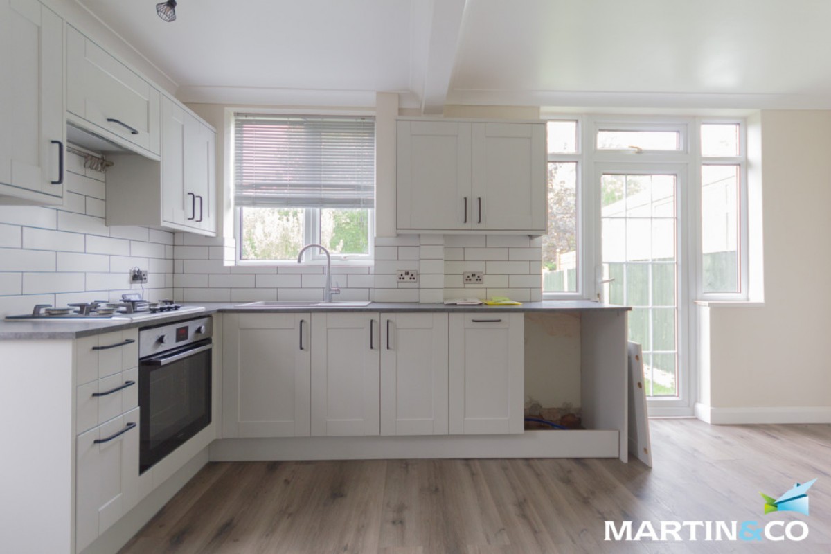 Higgins Lane, Quinton, B32