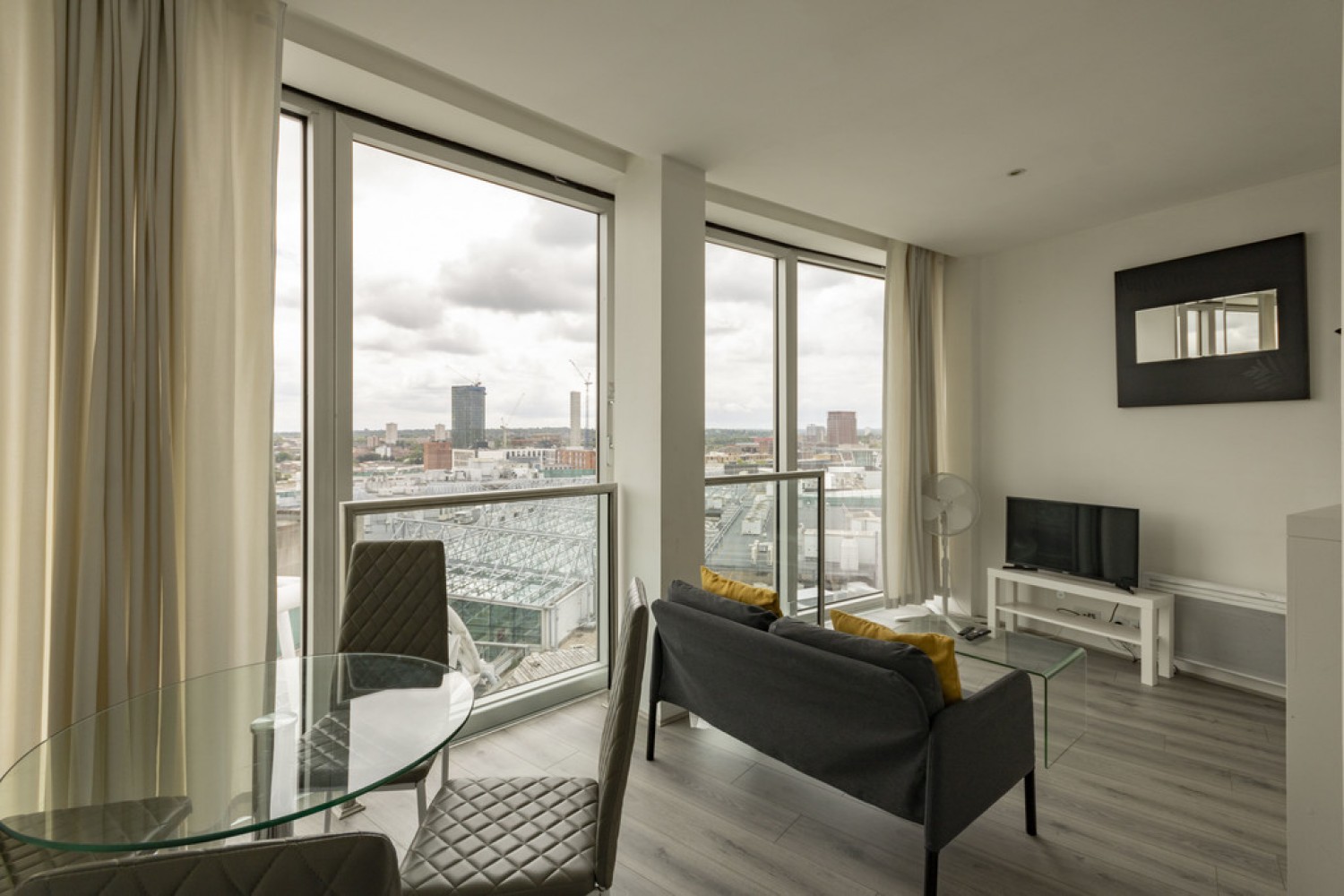 Rotunda, New Street, Birmingham, B2