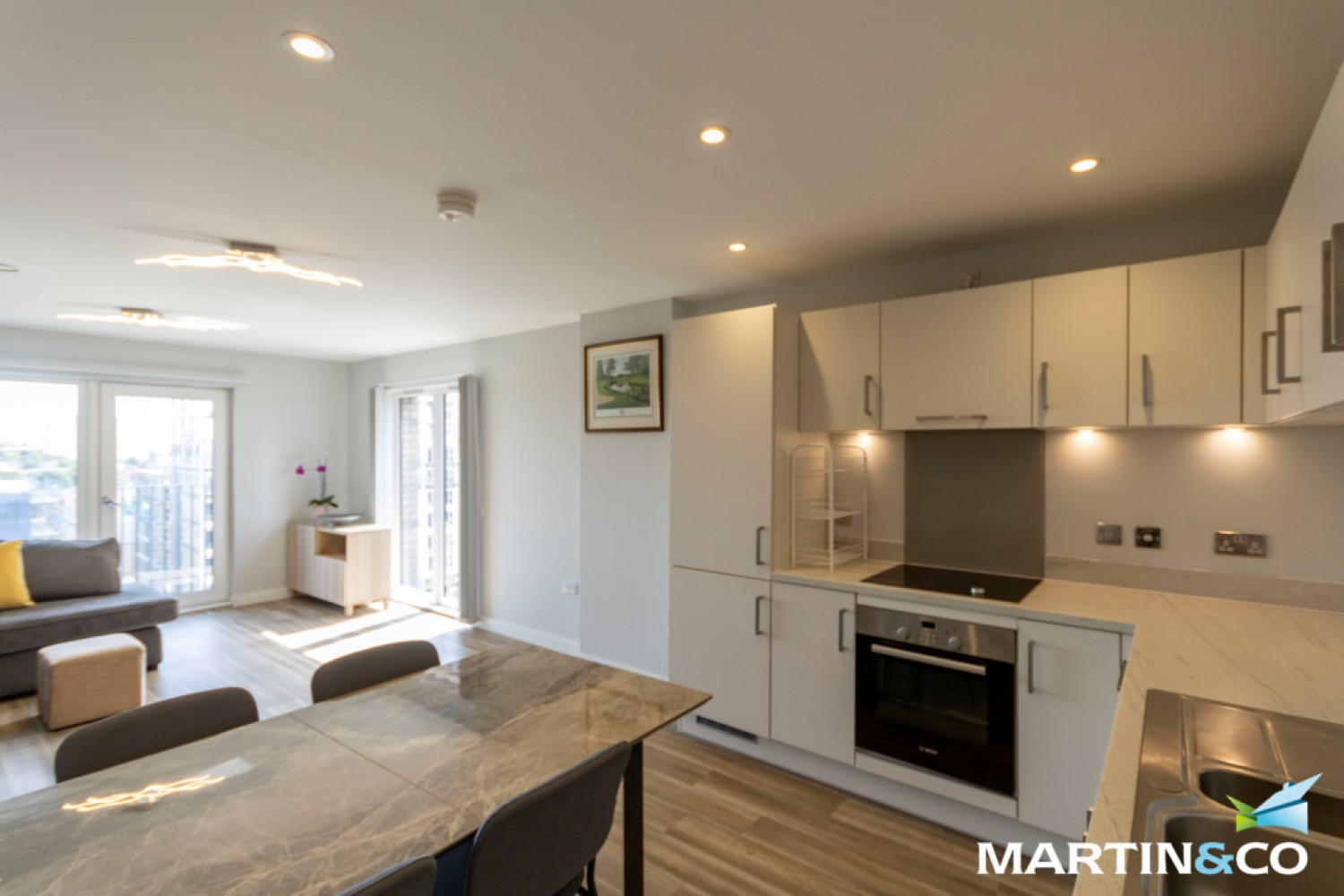 2 bedroom Flat for Sale Roosevelt Apartments, Lexington Gardens, Birmingham, B15