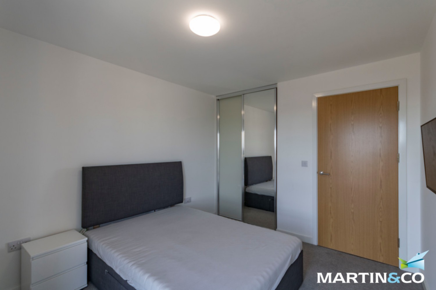 2 bedroom Flat for Sale Roosevelt Apartments, Lexington Gardens, Birmingham, B15