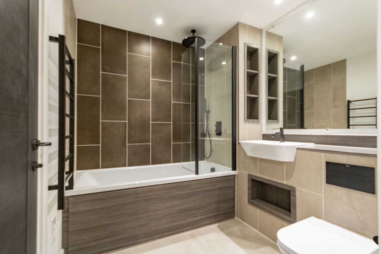 1 bedroom Flat in The Barker, Snow Hill Wharf, Shadwell Street, Birmingham, B4