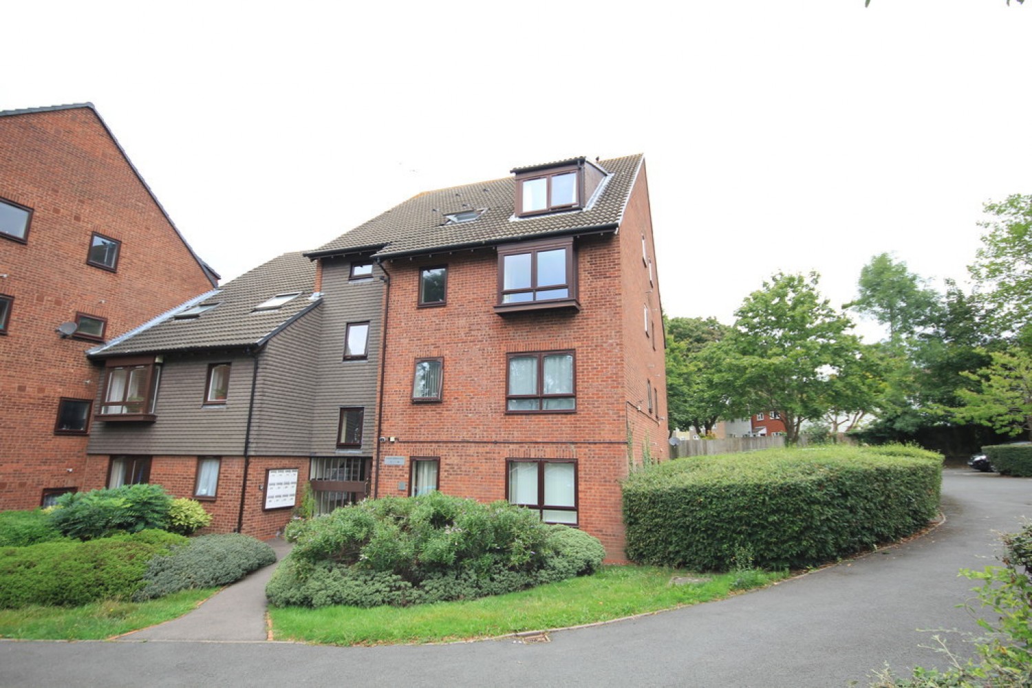 2 bedroom Flat for Letting Humphrey Middlemore Drive, Harborne, B17