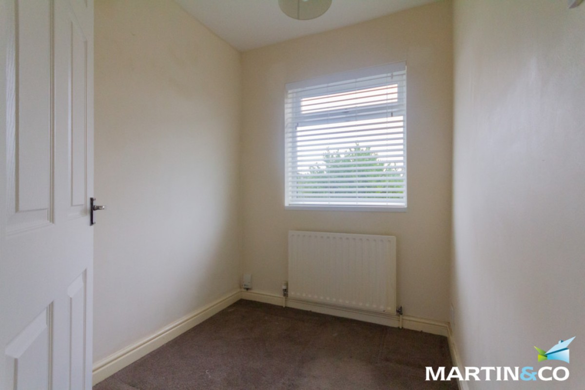 Lower White Road, Quinton, B32