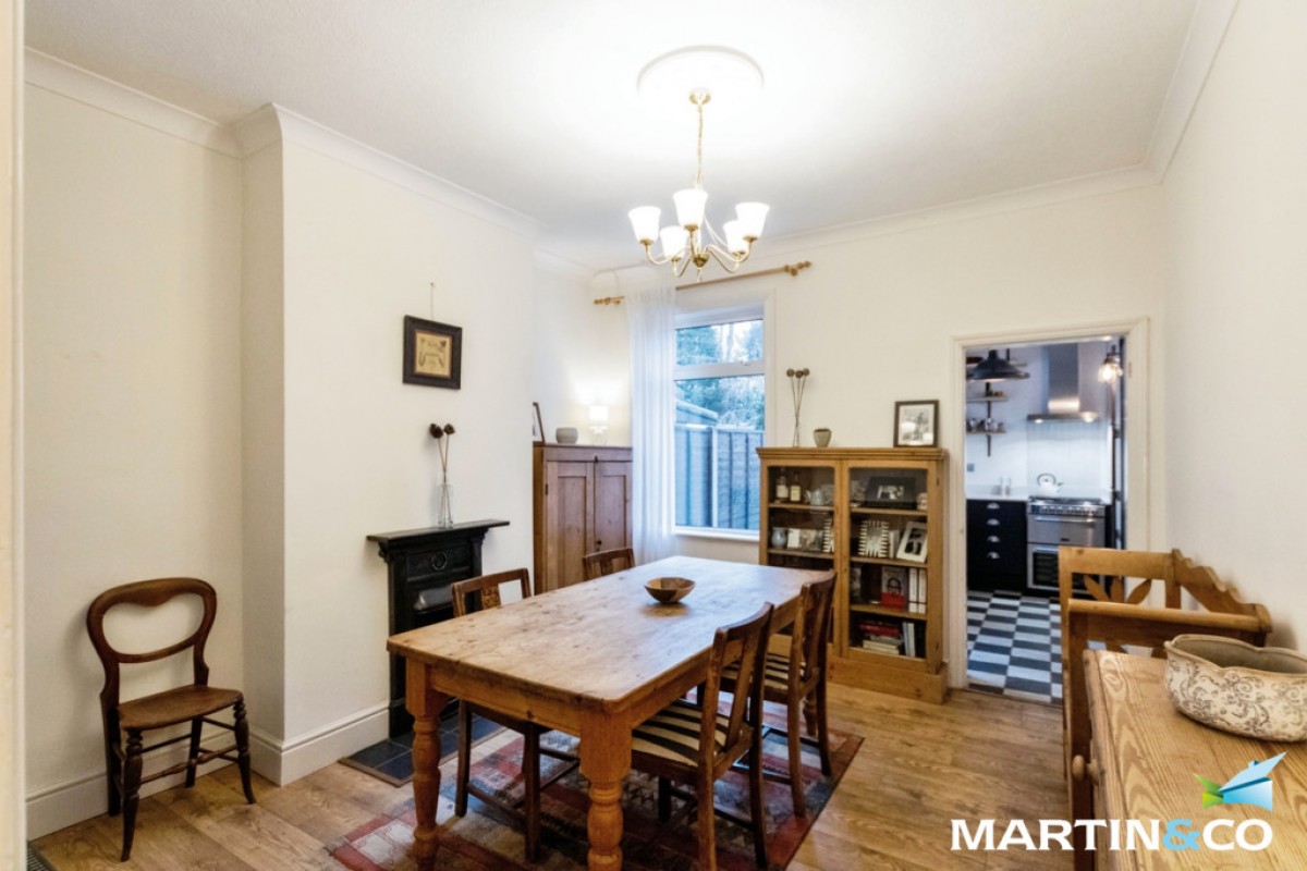 Hampton Court Road, Harborne, B17