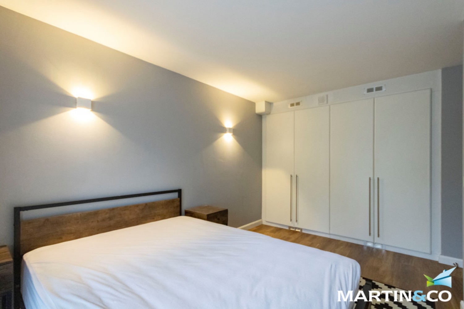 2 bedroom Flat in Dakota Apartments, Grosvenor Street West, Birmingham, B16