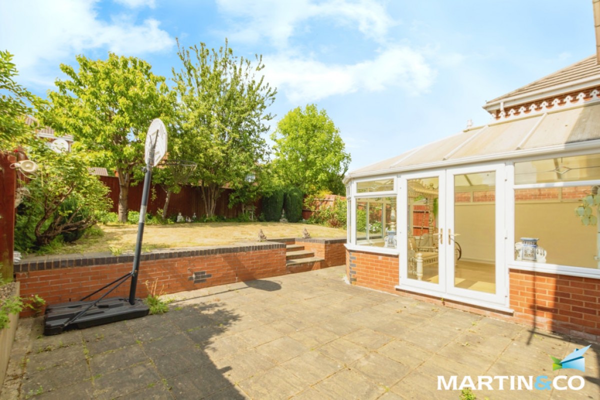 Christ Church Grove, Walsall, WS1