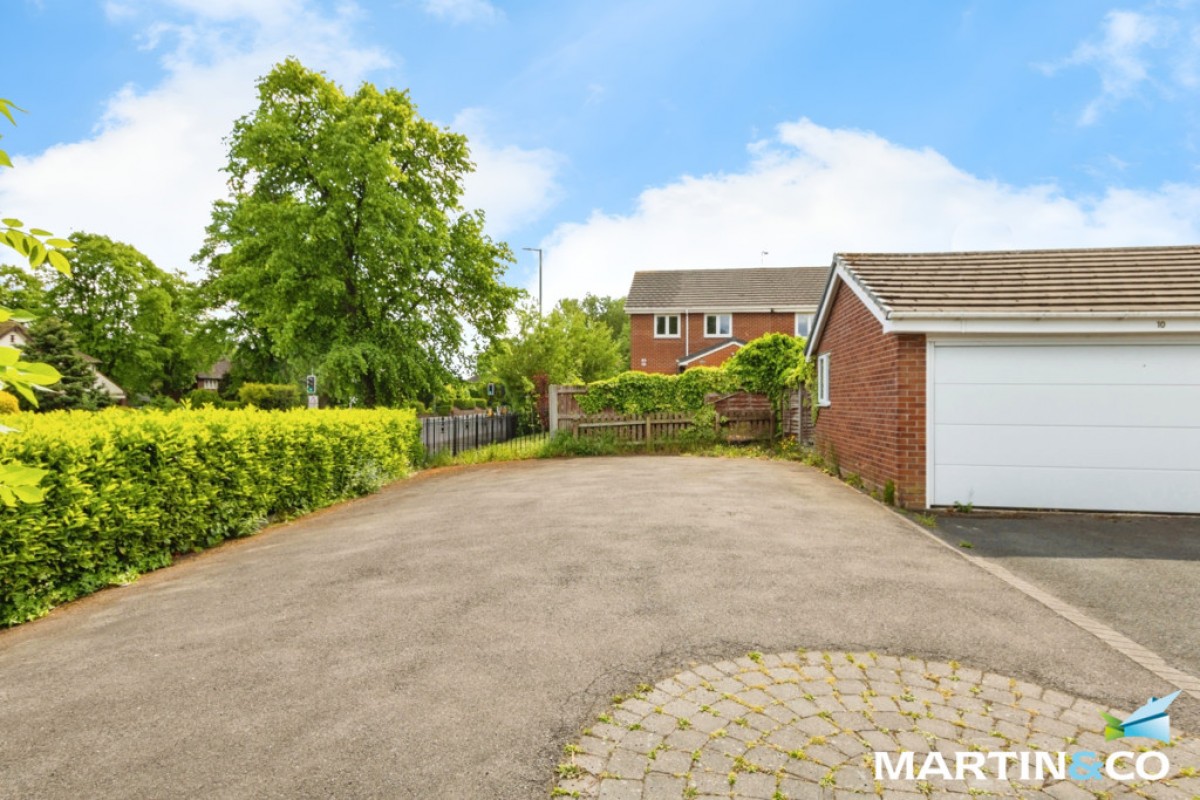 Christ Church Grove, Walsall, WS1