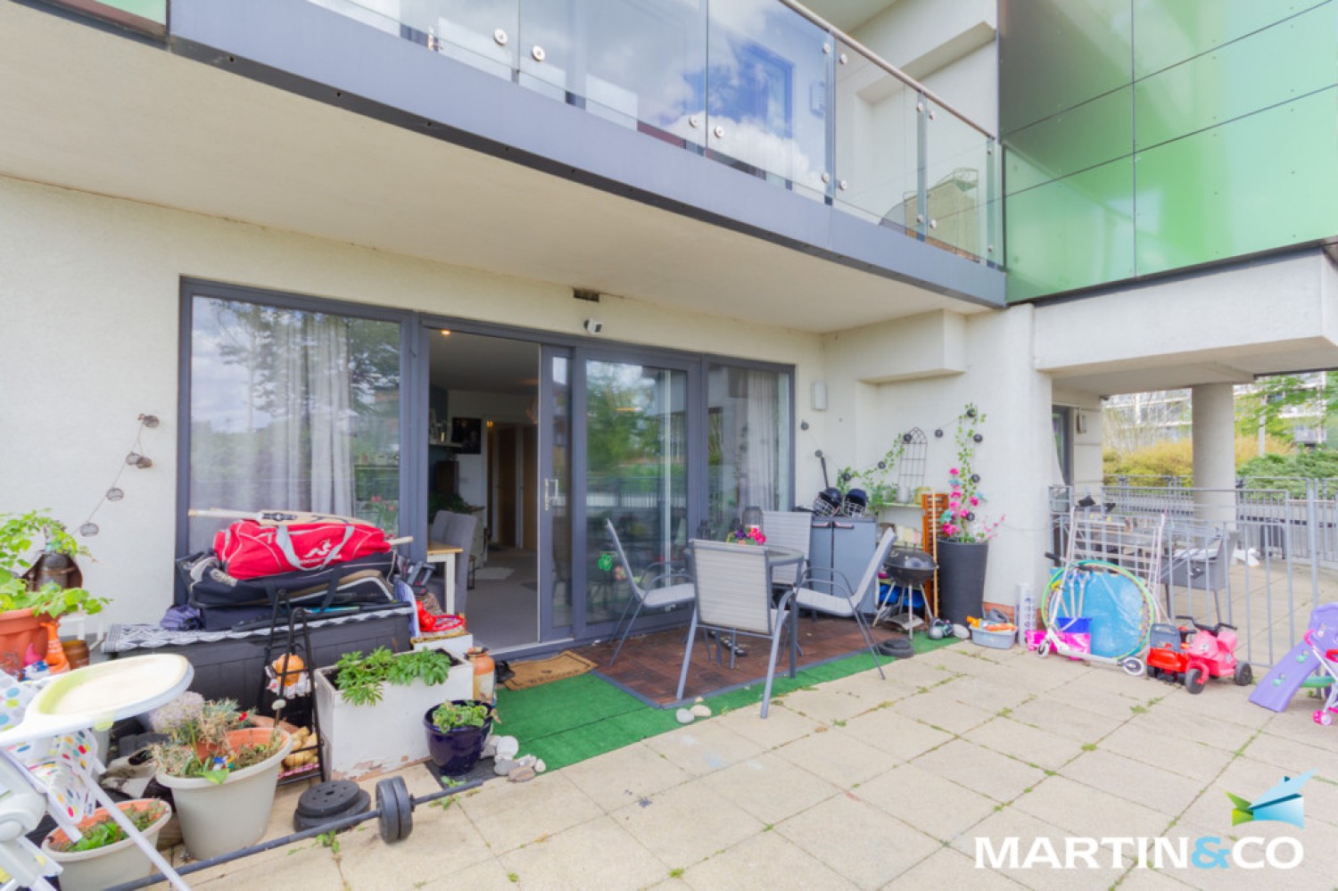Bell Barn Road, Park Central, B15