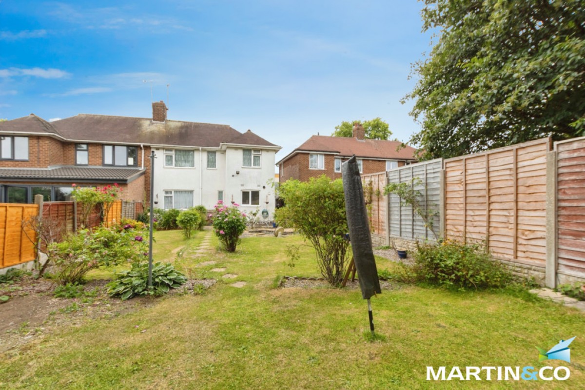 Overdale Road, Quinton, B32