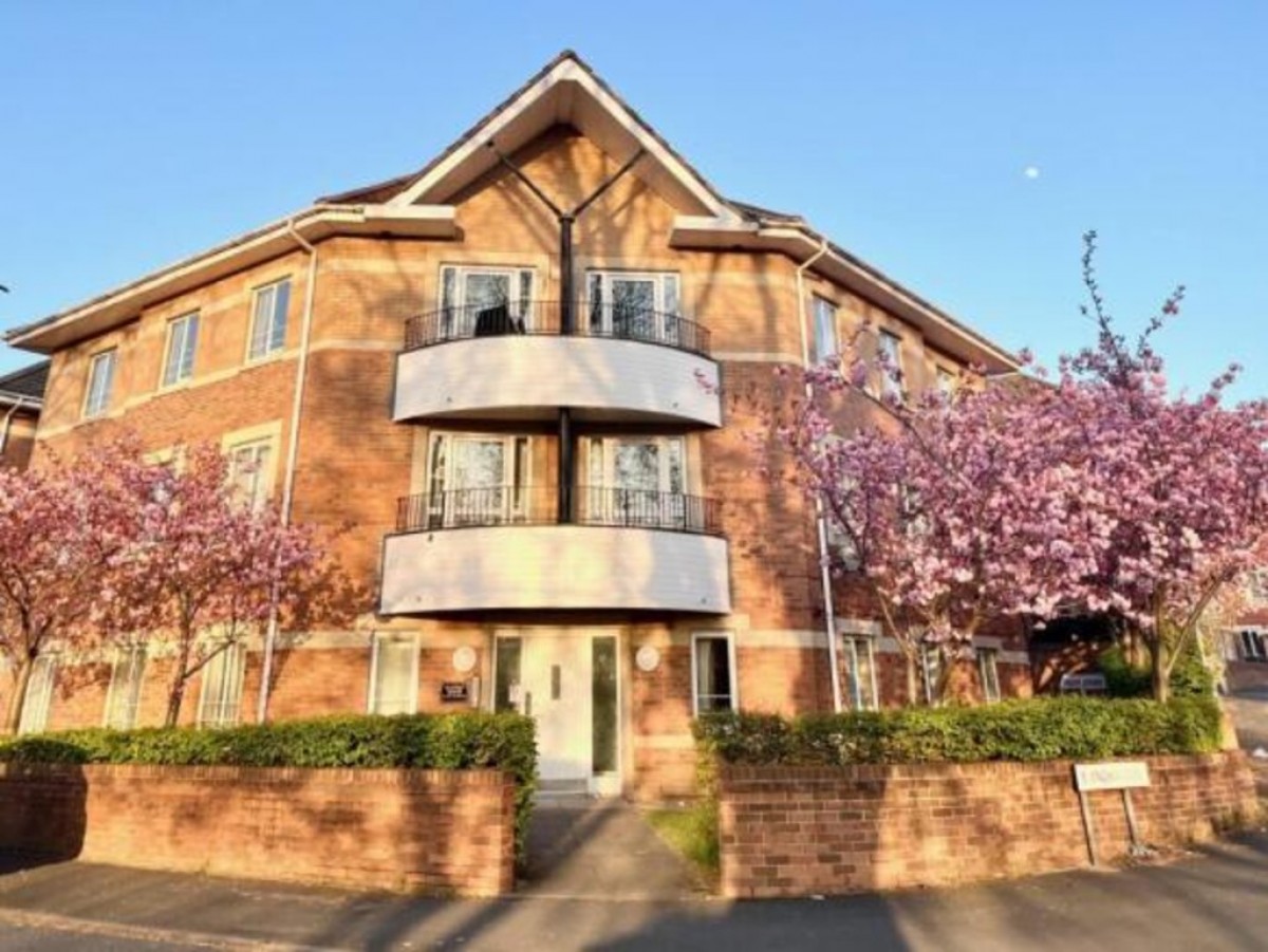 Montana House, 22 The Moorings, Hockley, B18