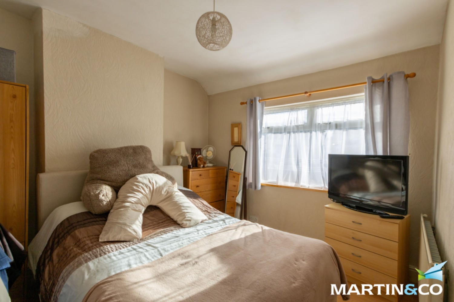 3 bedroom House for Sale Hagley Road West, Oldbury, B68