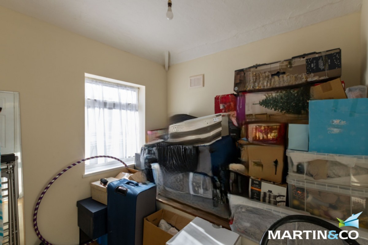 Hagley Road West, Oldbury, B68