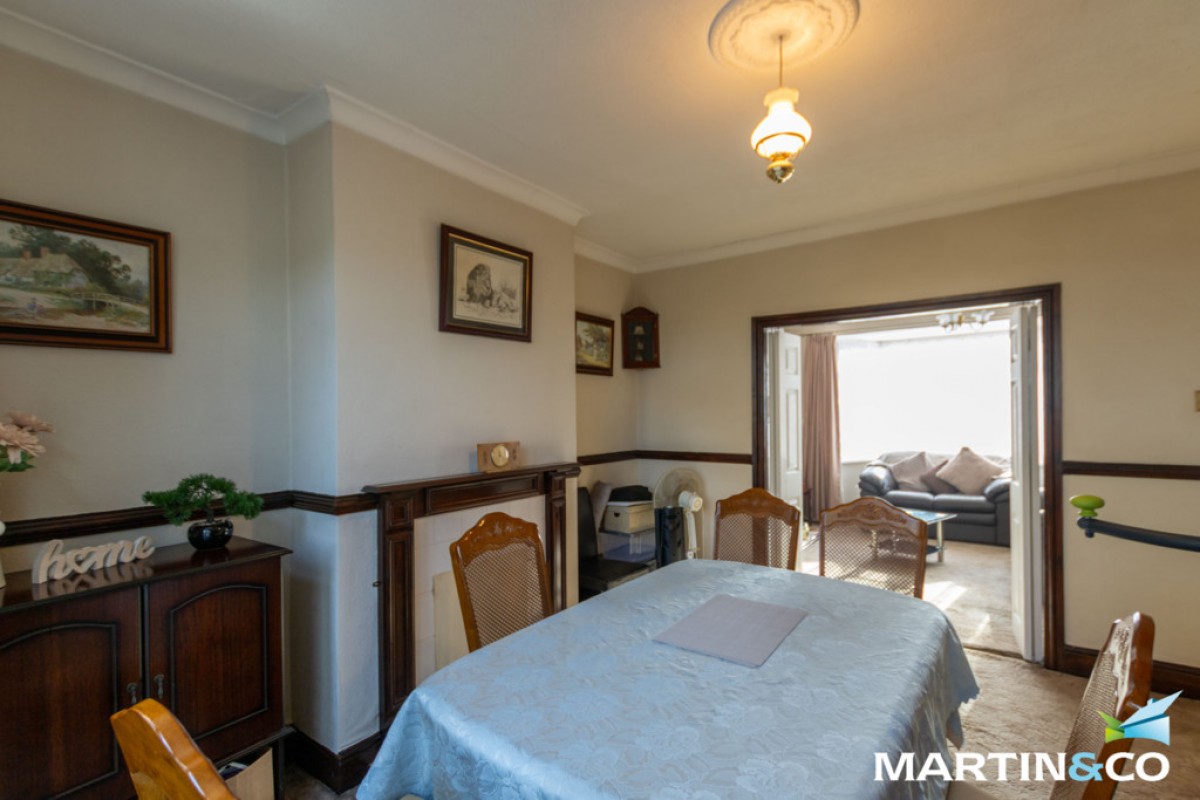 Hagley Road West, Oldbury, B68