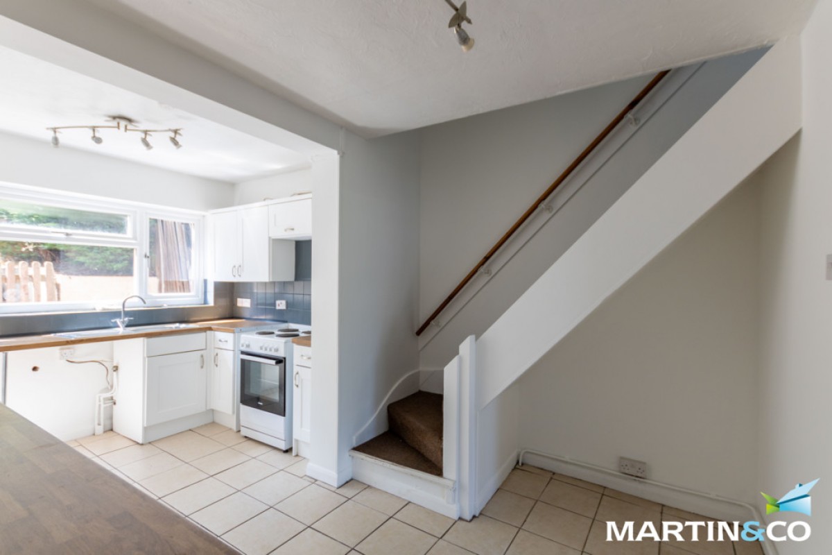 Hare Grove, Northfield, B31