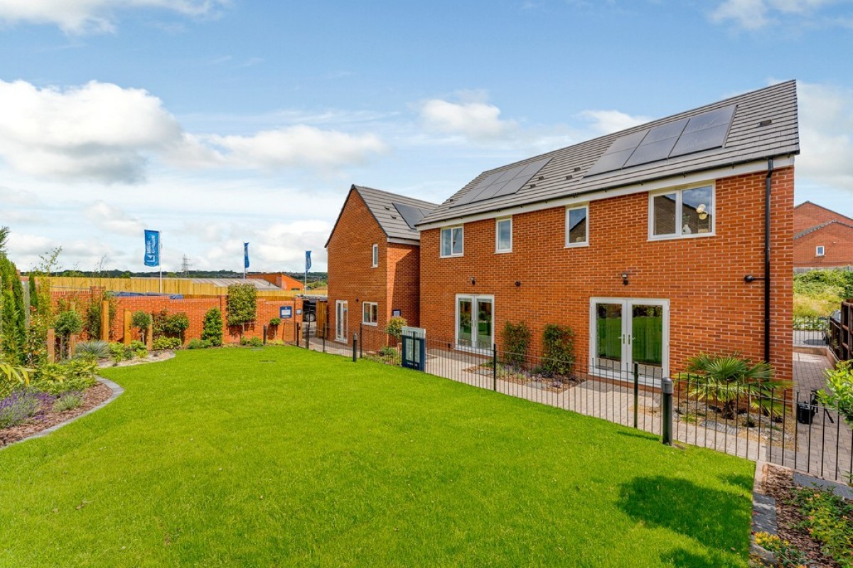 Stalling's Place, Oak Lane, Kingswinford, DY6 7LR