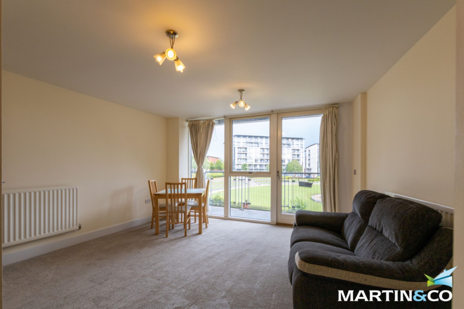 Longleat Avenue, Park Central, B15