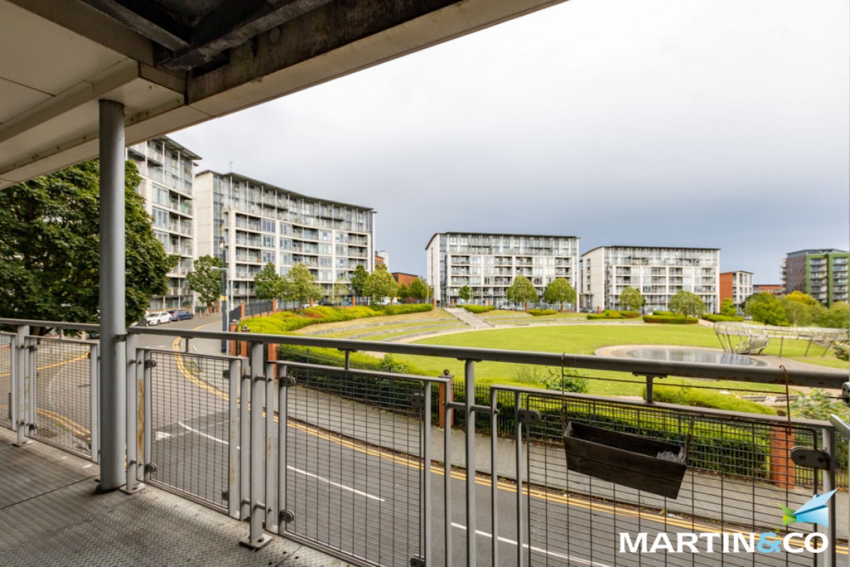 Longleat Avenue, Park Central, B15