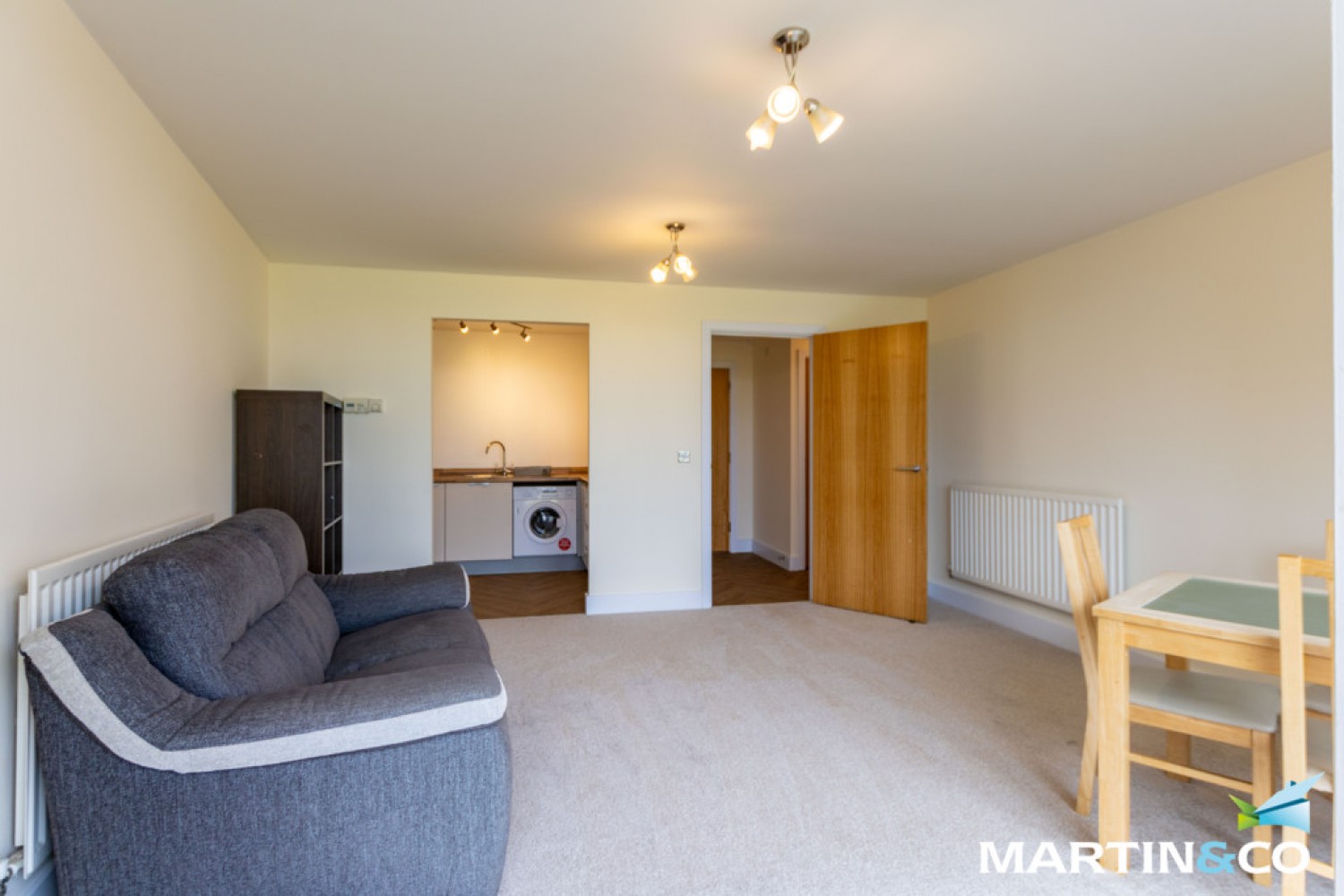 Longleat Avenue, Park Central, B15