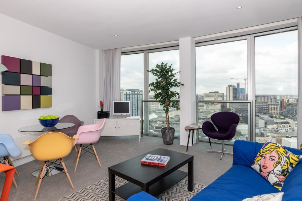 The Rotunda, New Street, Birmingham, B2