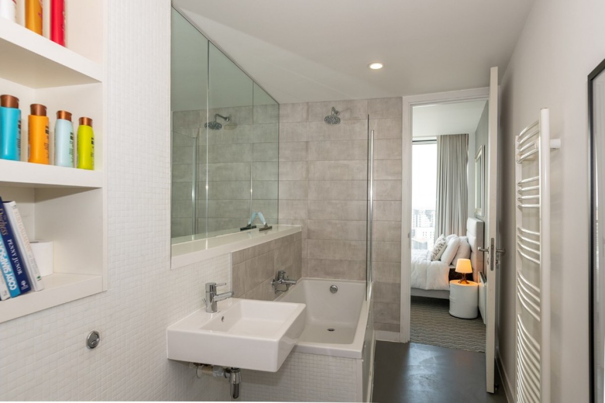 The Rotunda, New Street, Birmingham, B2