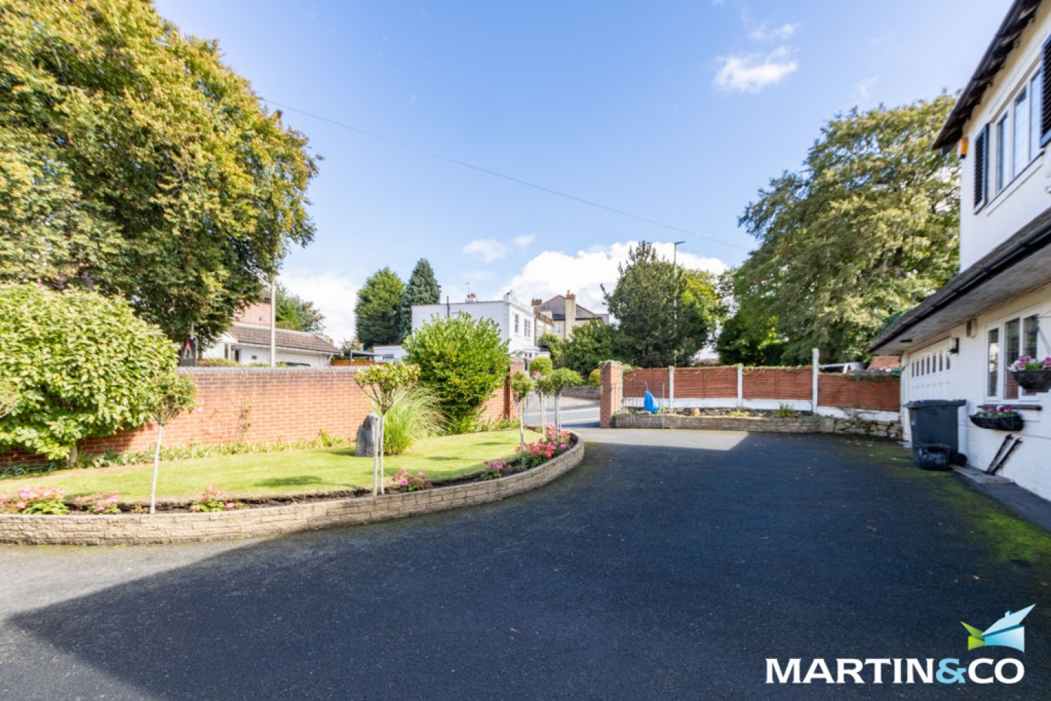 4 bedroom House for Sale Oakham Road, Dudley, DY2