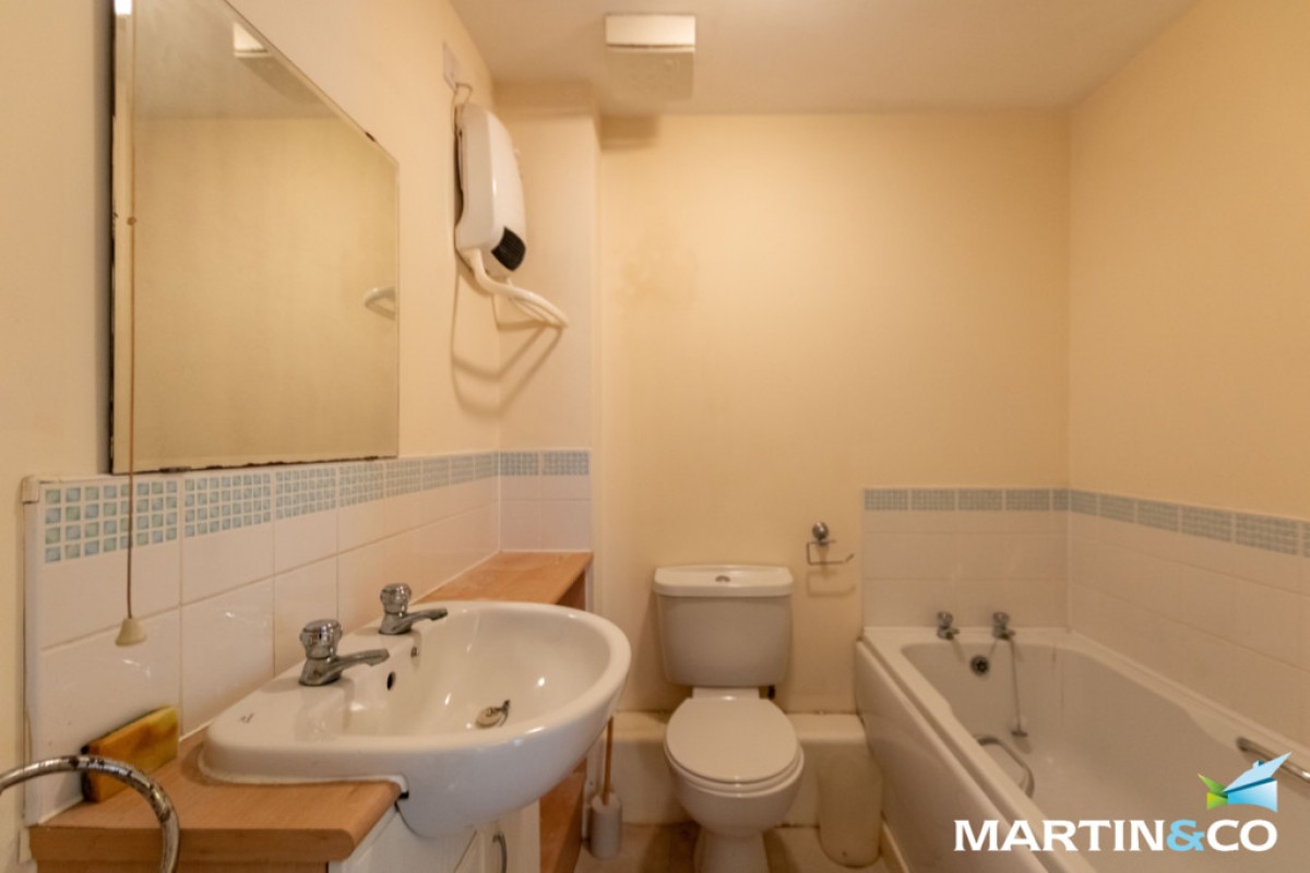 Doughty Close, Tipton, DY4