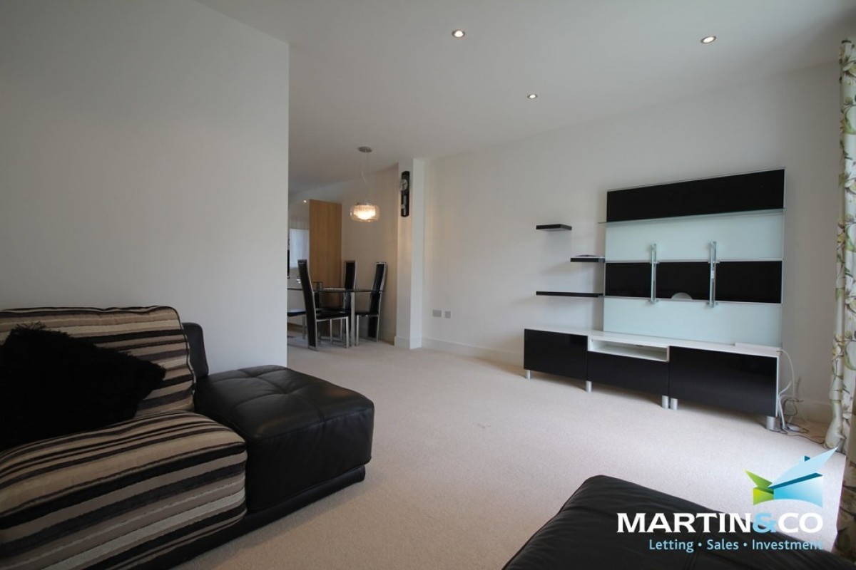 Colbrand Grove, Park Central, B15