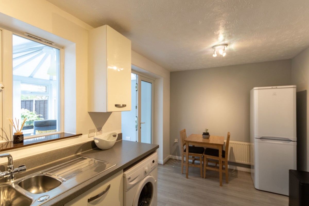 Simeon Bissell Close, Tipton, DY4